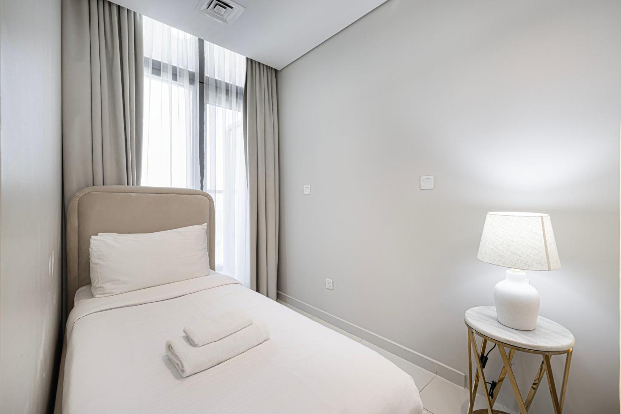 Apartment Paramount Midtown - Luxury & Infinity Pool With Burj Khalifa View Dubai
